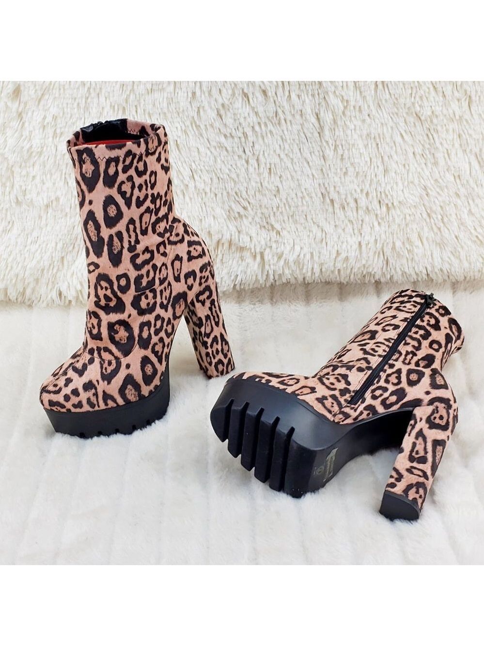 Sexy Erin Stretch Leopard Print 6" Chunky Heel Platform Lug Sole Ankle Boots - Picture 6 of 11